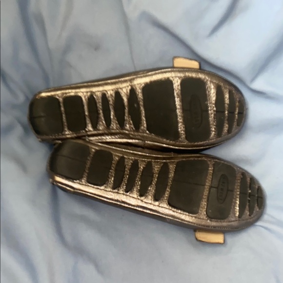 Nine West Silver Flats with Elegant Toe Detail - Picture 2 of 5